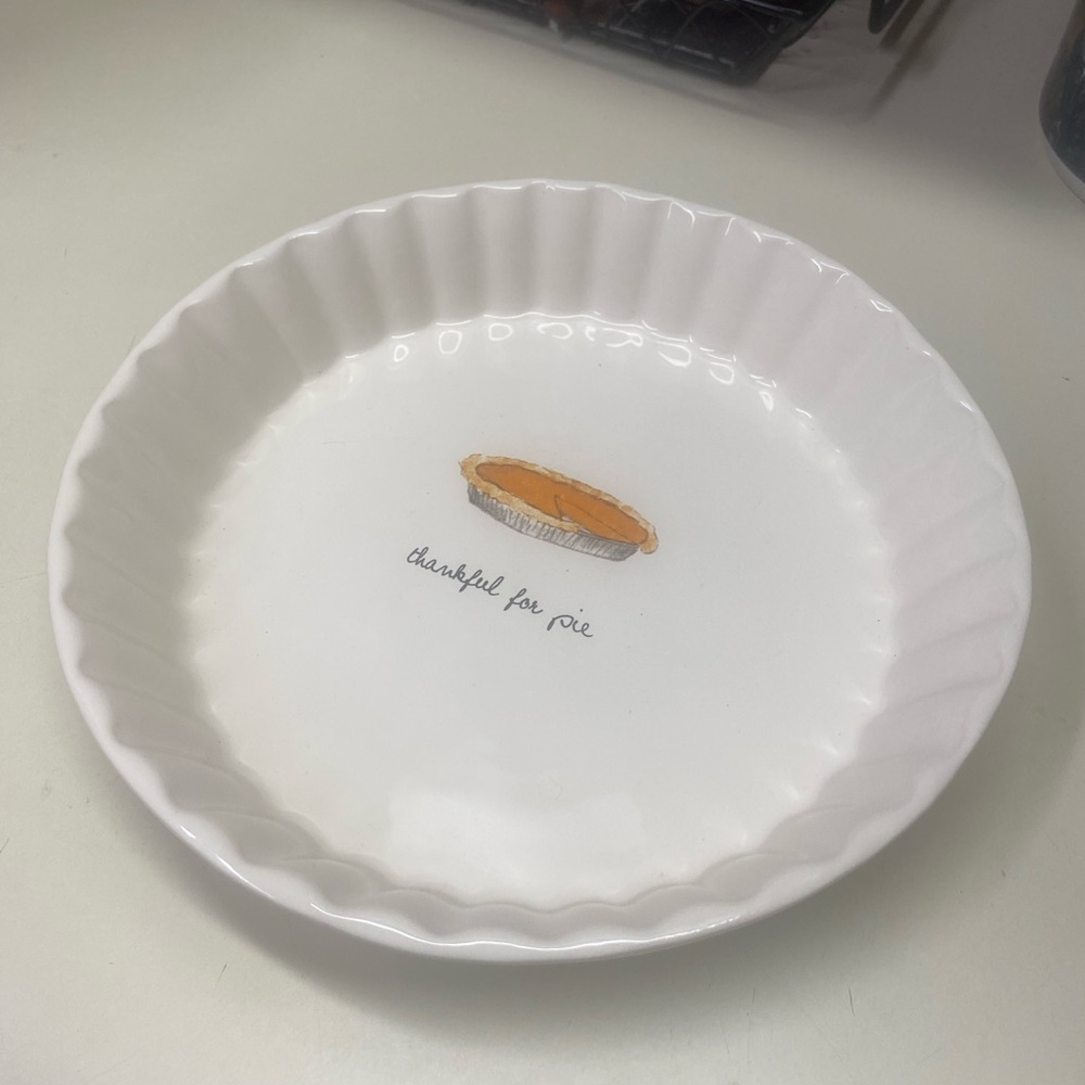 Rae Dunn Artisan Collection Pie Dish “thankful for pie” Ceramic 8.5” Circular